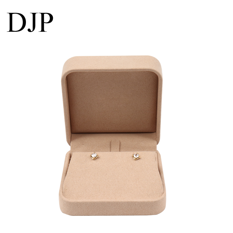 Microfiber Square Jewelry Box for Two Necklace Pendants Microfiber square jewelry box with cuts designed to hold two necklace pendants.